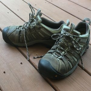 Keen steel toe shoes